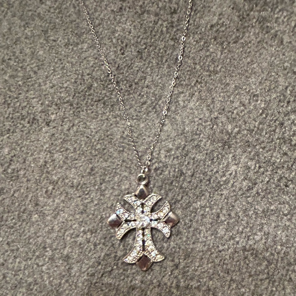 Elegant Silver Cross Pendant Necklace